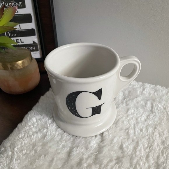 ⭐️ $10 Anthropologie G Monogram Mug - Picture 5 of 5